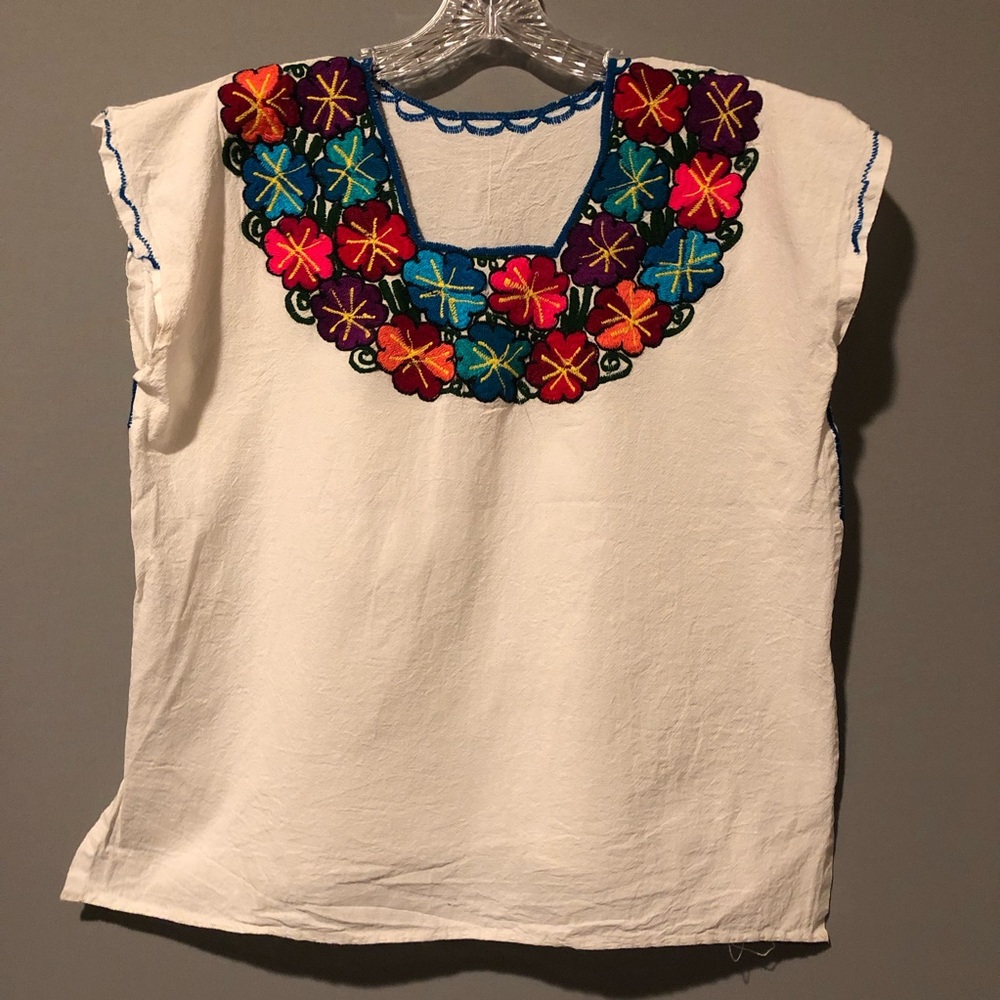 Mexican bordado, floral embroidered blouse